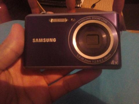 Câmera digital Samsung + Case
