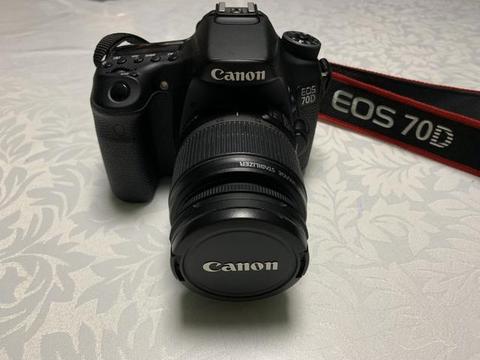 Camera Canon EOS 70D Wireless e touch screen novíssima