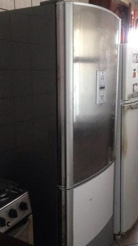 Geladeira Brastemp com defeito módulo ebr49