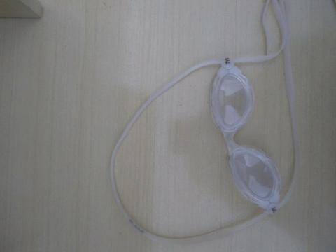 Oculos de natação R$15,00