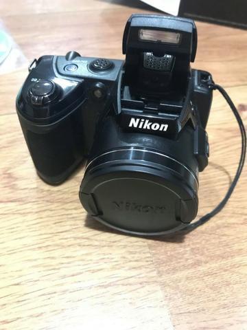 Câmera Nikon Semiprofissional