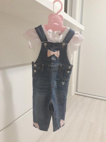 1 macacão jeans com blusa de malha - Guess - 18 meses - menina/bebê