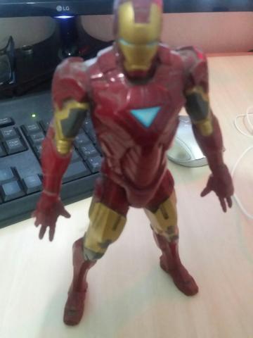 Boneco Iron man