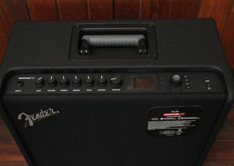 AMP Fender Mustang GT-100