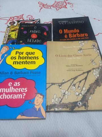 Vende-se livros