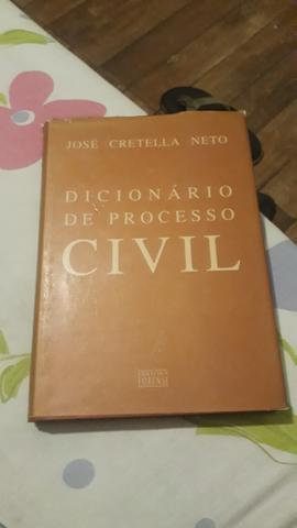 Vendo um livro