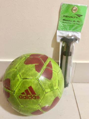 Bola da Adidas e Bomba de Ar