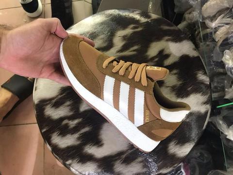 Adidas Iniki novos na caixa