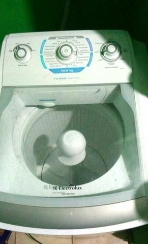 Vendo Maquina de Lavar Eletrolux10Kg, funcionando porém com defeito