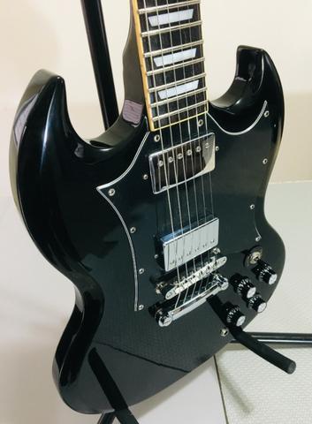Guitarra SX importada, estado de nova, toda regulada, cordas novas colocadas esta semana