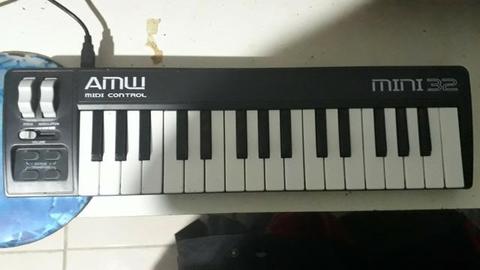 Teclado MIDI 32 teclas AMW