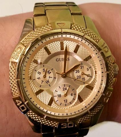 Relógio Guess feminino W0235L5 dourado