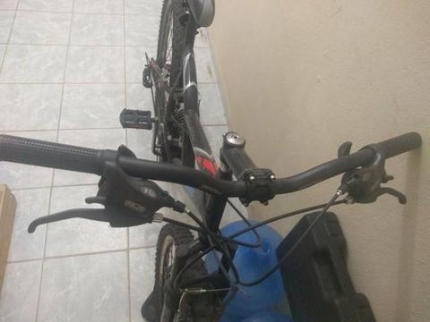 Bicicleta semi nova de macha com amortecedor