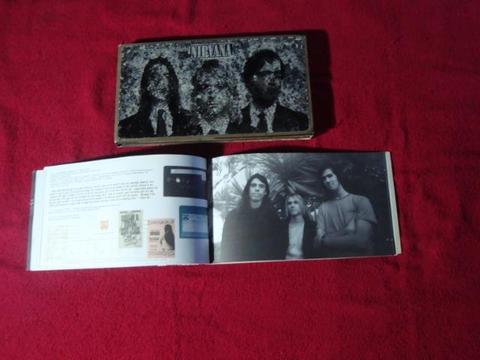 Box Nirvana - With The Lights Out - 3 Cds + 1 Dvd + 1 Livro - Importado