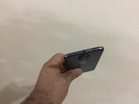 Moto Z2 Play - com Moto Snap JBL Sound - Vendo ou troco por Notebook ou fusca