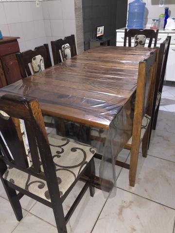 Mesa de madeira e móvel de madeira