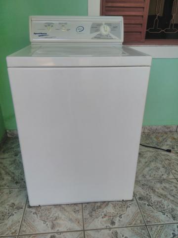 Máquina de lavar roupas Speed Queen 10 KG, 110volts, com vazamento no rolamento