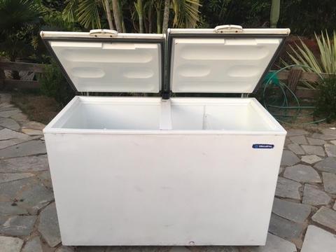 Freezer metal frio 440 litros conservado usado entrego no local