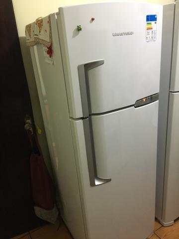 Geladeira semi nova