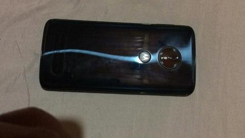Vendo moto G 6 Play com seguro até 07/19