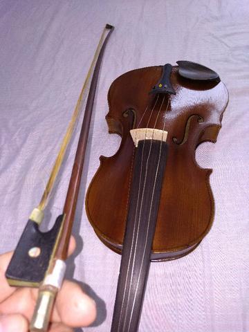 Violino modelo Antonius Stradivarius