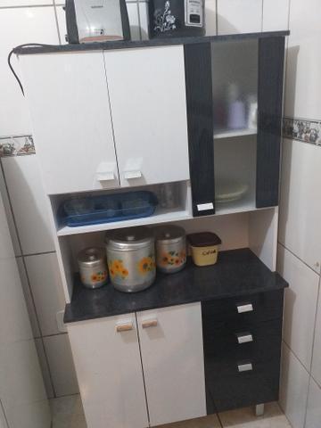 Armário de cozinha pequeno