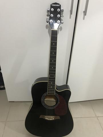 Vendo violão elétrico giannini 300 reais