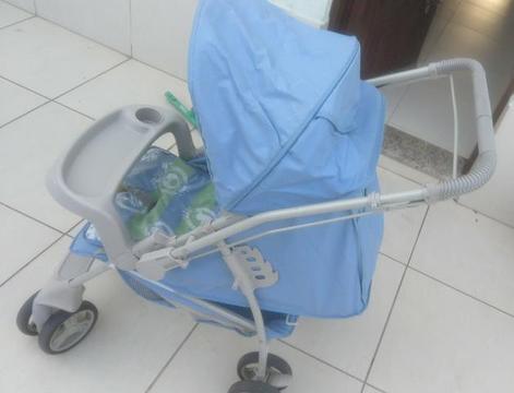 Carrinho Galzerano Azul Real com Bebê Conforto +Base Veicular