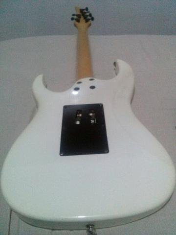 Guitarra menphis mg-330