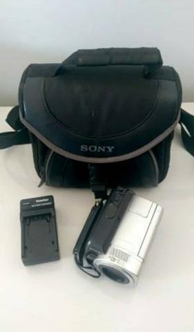 Câmera filmadora Sony - Com HD interno 30 GB. (Leia)