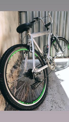 Vendo bicicleta de alumínio/bike
