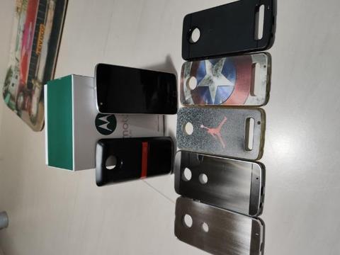 Celular Motorola Moto Z Play com capinha JBL