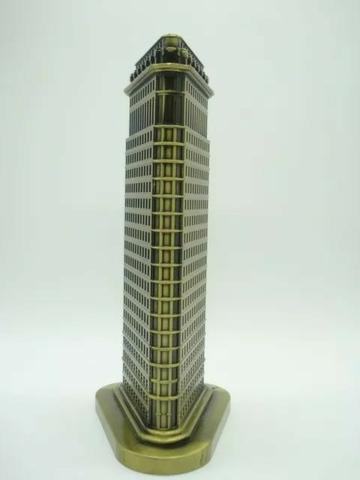 Miniatura Prédio Flatiron Building Enfeite Decoração Metal