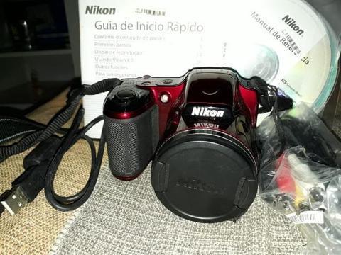 Nikon L820