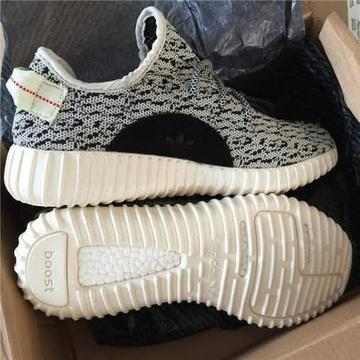 Tênis Adidas Yeezy