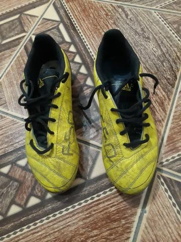 Vendo chuteira da adidas