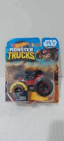 Carrinho da coleção Monster trucks da hot wheels Darth Vader Star Wars