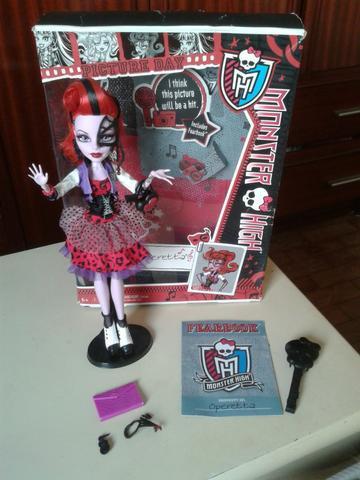 Operetta Picture Day - Monster High