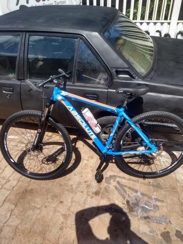 Bicicleta aro 29 zerada e rodas 17 (Léia a discrição)