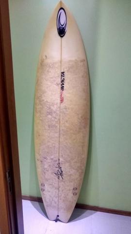 Prancha Surf 6'4, ótima flutuação, boa pra iniciante. Suporte GoPro. Usada