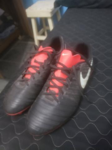 Vendo chuteira Nike número 42
