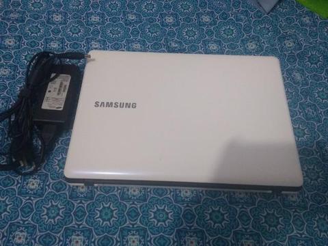 Notebook Samsung AtivBook lll Branco