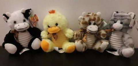 Coleção 4 animais de pelúcia Fizzy Toys - R$50 (Girafa, vaca, gato e pato)