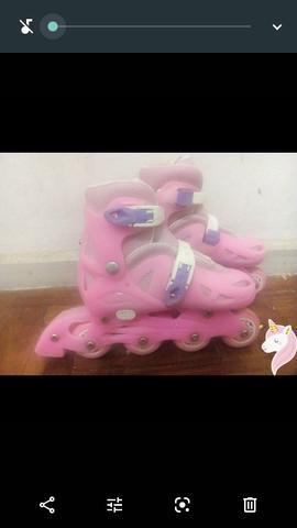 Vende-se 2 patins infantil