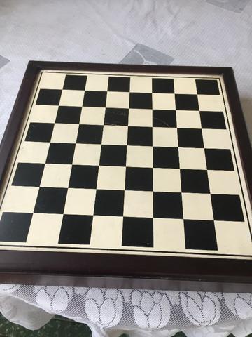 Jogo de xadrez caveira medieval - 16 peças