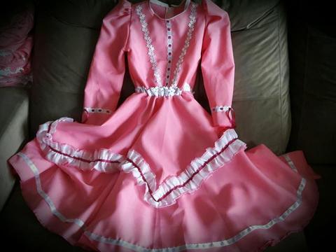 Vestido de prenda 4 ou 6 anos