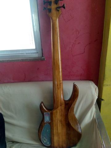 Baixo luthier