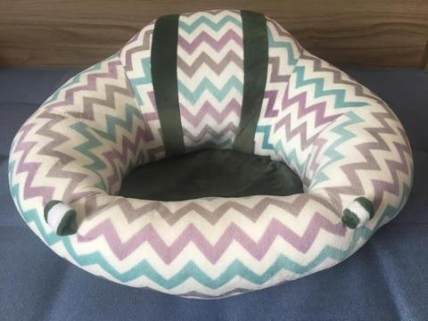 Almofada infantil (apoio para sentar) - Pelúcia Chevron Baby