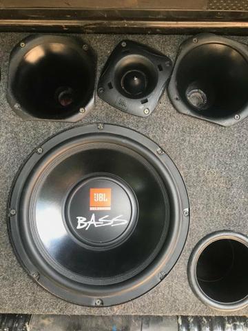 Vende-se caixa trio JBL Selenium