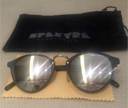 Óculos de sol da marca Spektre